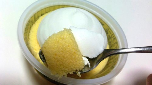 プレミアムロールケーキアイス (3)